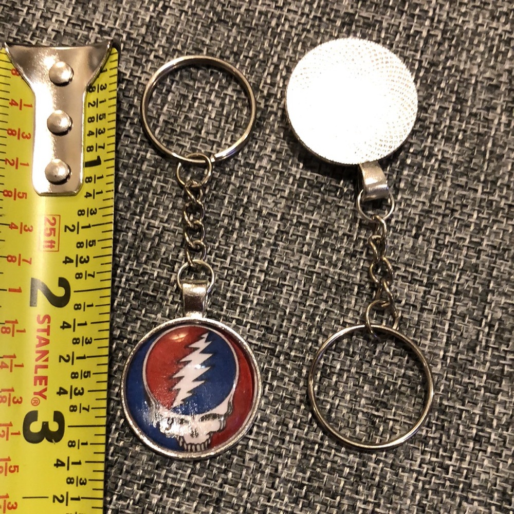 SOLD BUYITWHENFOUND Custom Grateful Dead Keychains SKULL STEAL YOUR FACE - Picture 3 of 6